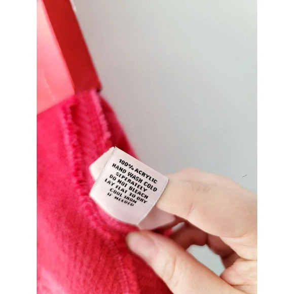 Juicy Couture Red Acrylic Y2K Logo Frayed Winter Fashion Scarf OS One Size - Picture 6 of 7